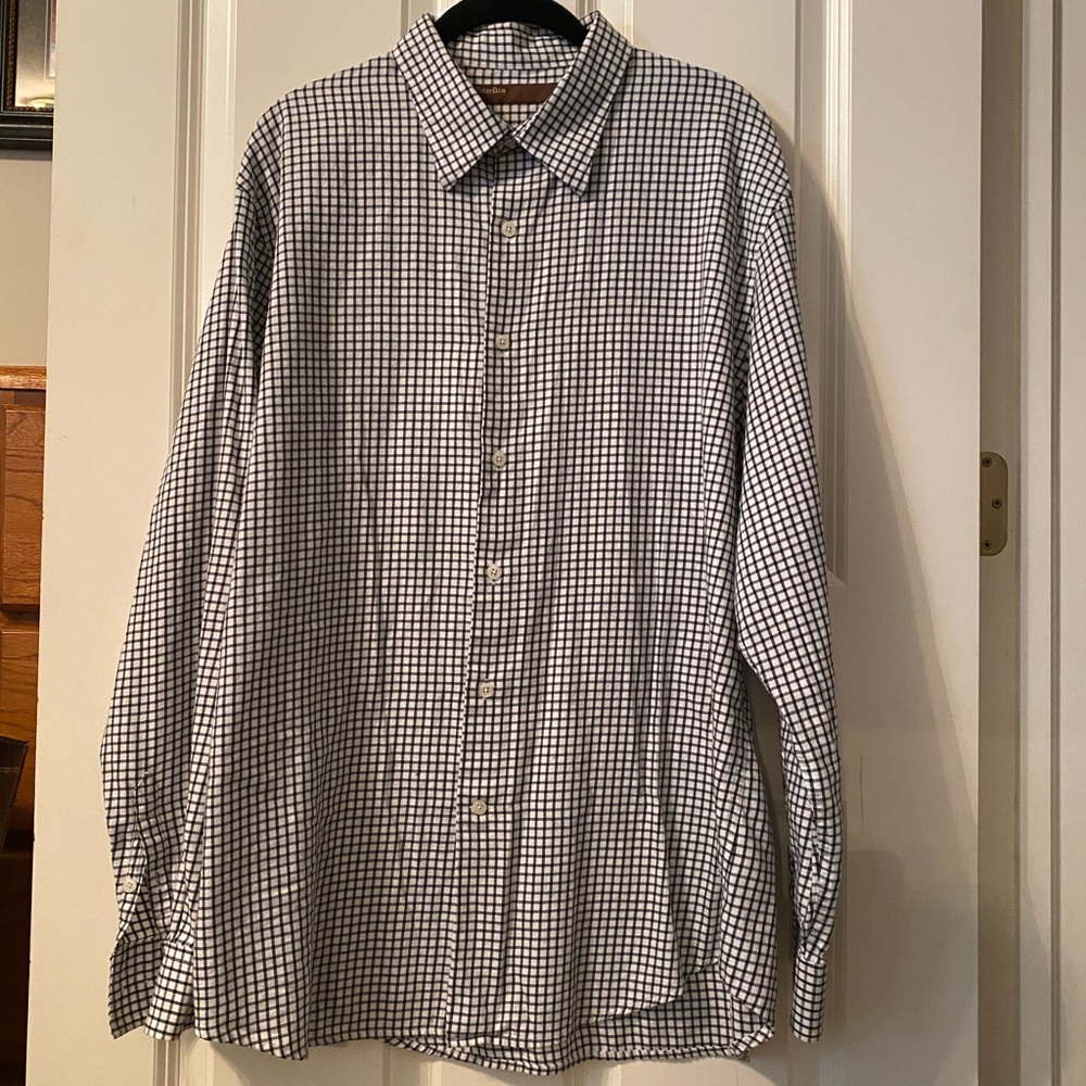 Perry Ellis Men’s checkered Button-down shirt EUC